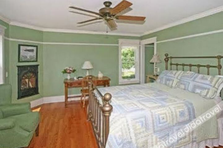 Barrington House Bed & Breakfast