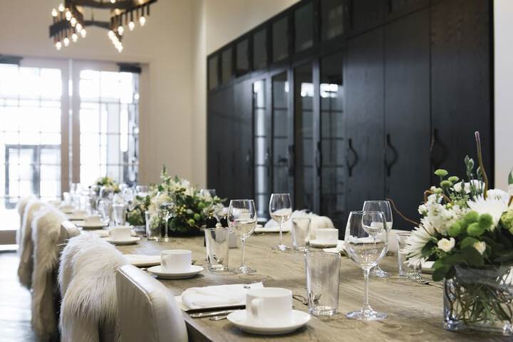 Dining 90 of 110