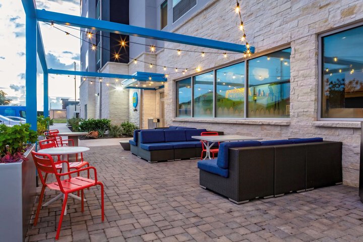 Terrace/Patio 19 of 21