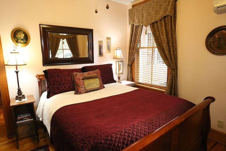 Room 147 of 206