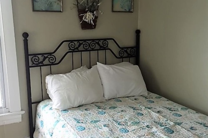 Room 9 of 23
