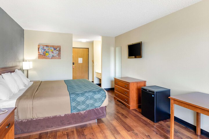 Room 42 of 49