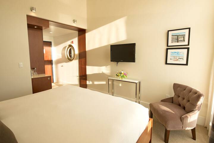 Room 22 of 82