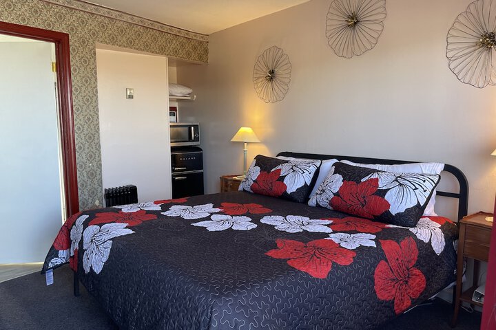 Room 35 of 53