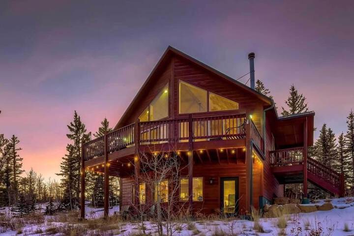 Jefferson Cabin w / Fire Pit: Near Hiking Trails!
