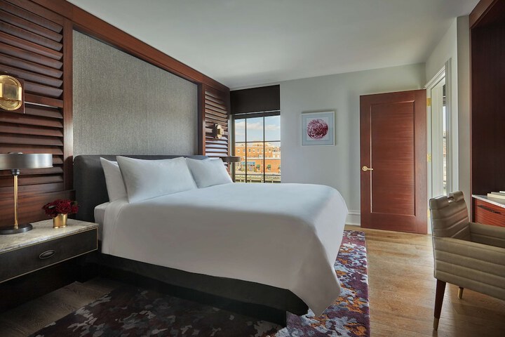 Room 75 of 148