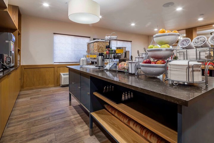 Breakfast/Coffee Service 44 of 56