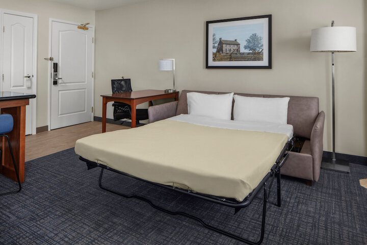 Room 27 of 49