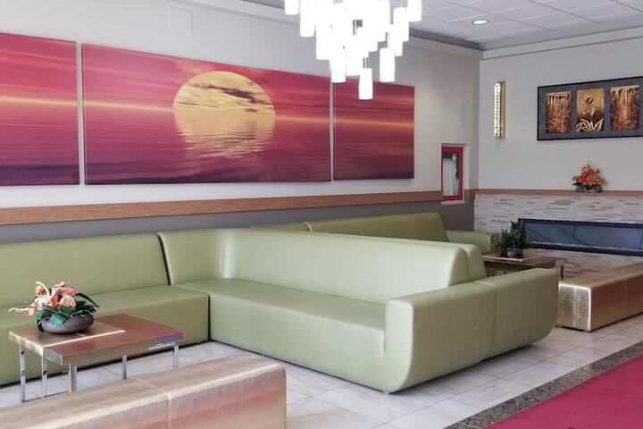 Hotel Interior 5 of 31