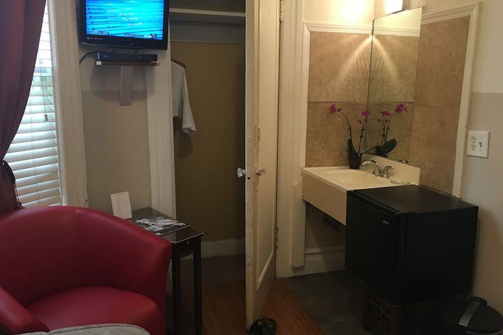 Room 18 of 54