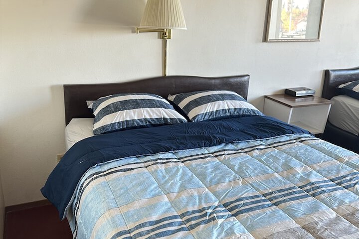 Room 40 of 43