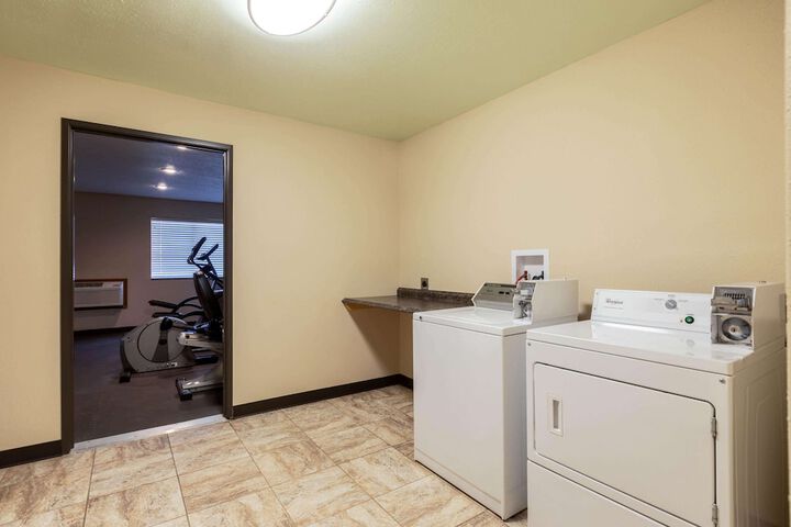 Room 11 of 25