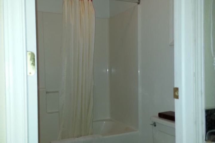 Room 48 of 61
