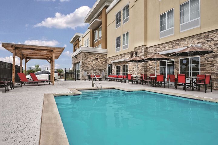Pool 3 of 27