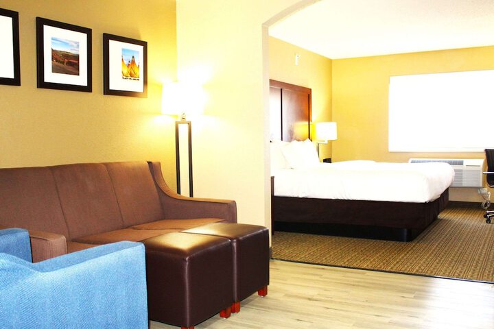 Room 15 of 31