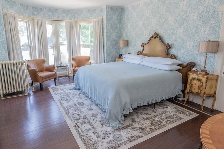 LimeRock Inn