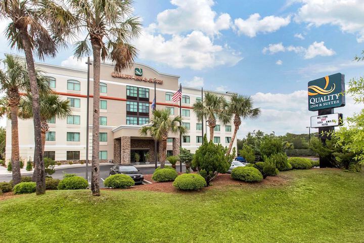 Hotel 5 of 70