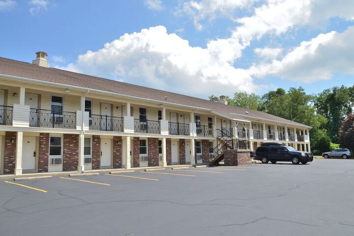 Econo Lodge Sturbridge Route 20