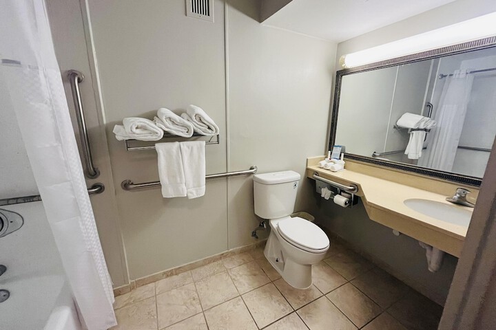 Room 33 of 44