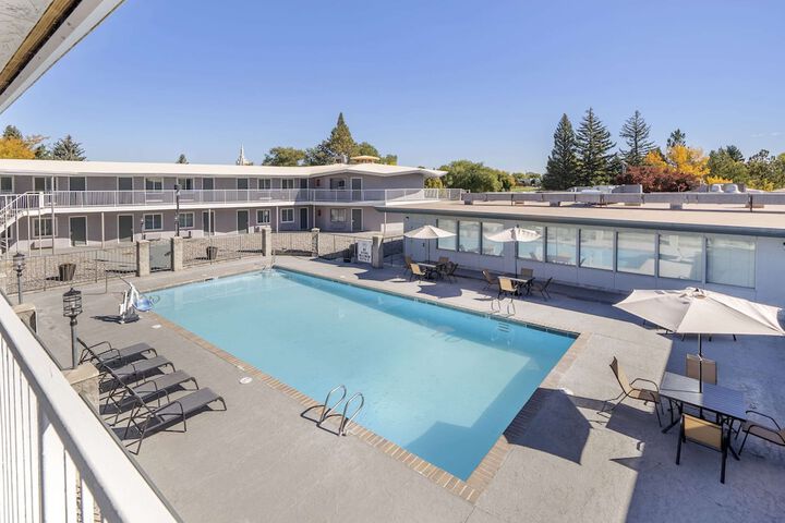Pool 6 of 27