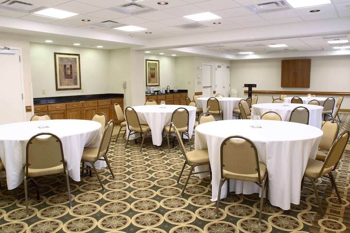 Room 8 of 35