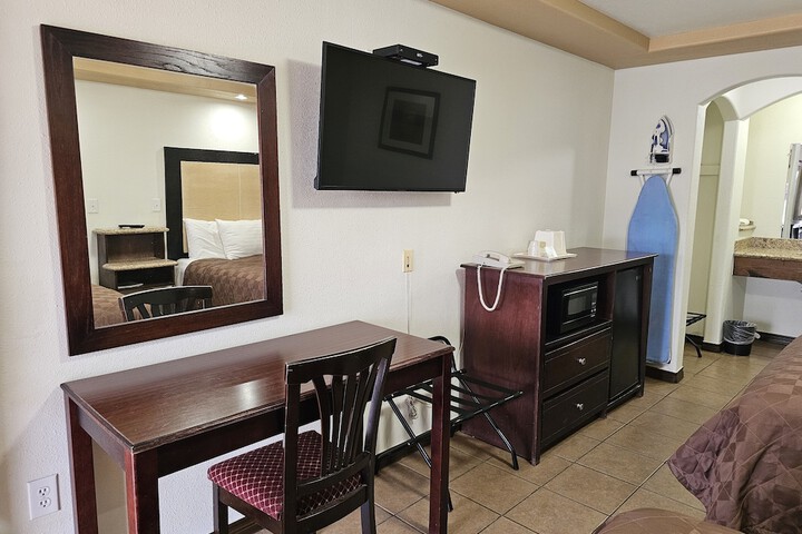 Room 12 of 20