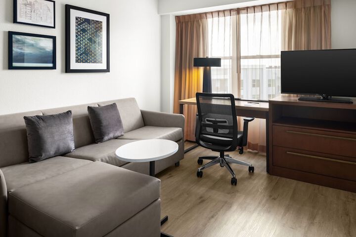 Room 17 of 39
