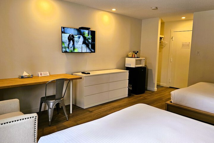 Room 52 of 174