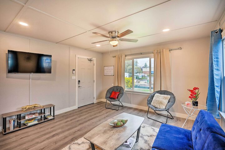 Cozy Elk Grove Home in the Heart of Old Town!
