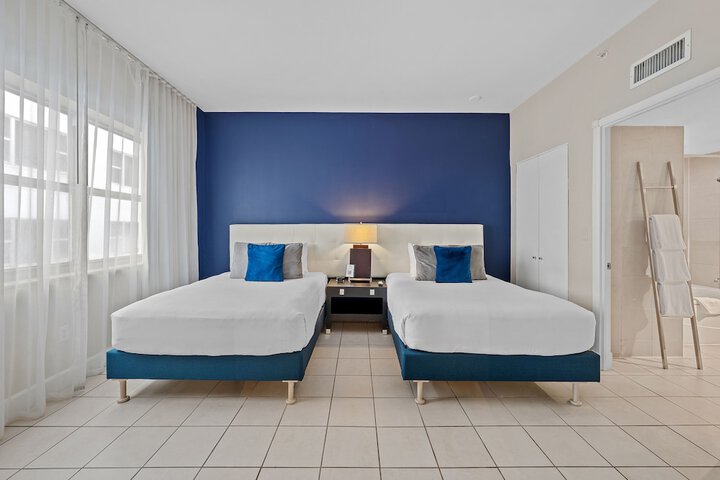 Room 18 of 108