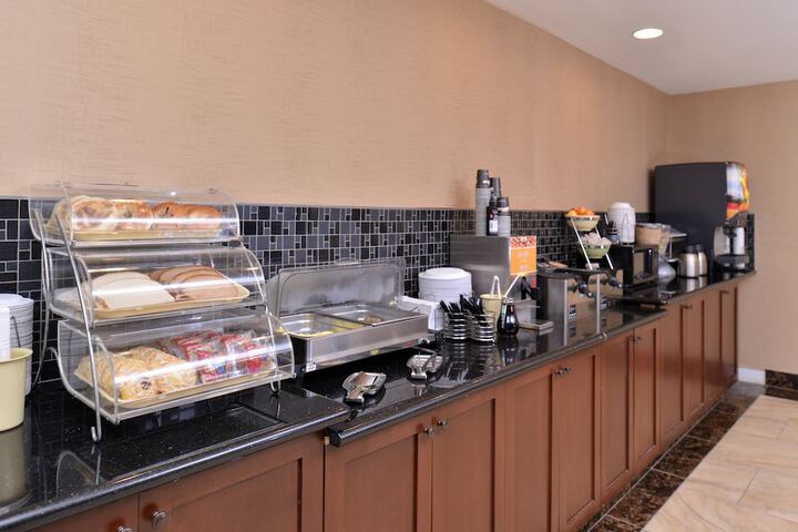 Breakfast/Coffee Service 30 of 42