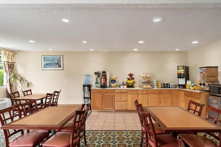 The Cayuga Inn at the Finger Lakes