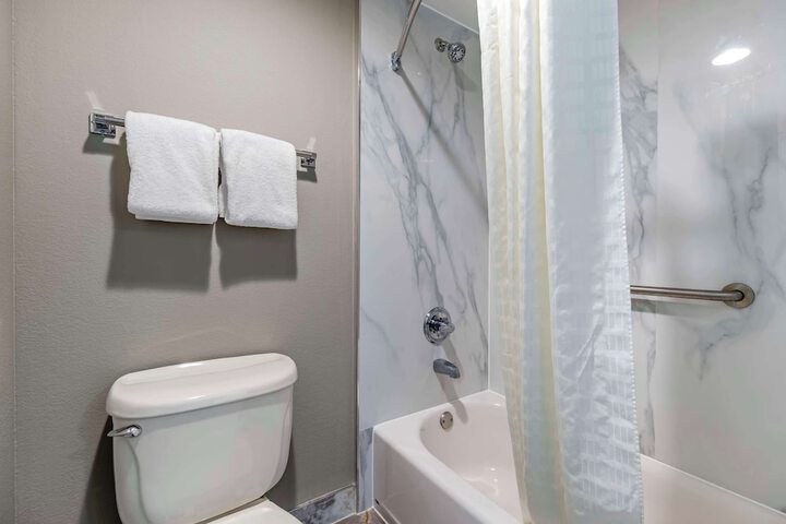 Room 14 of 25