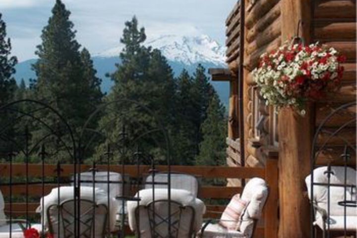 Bigfoot Lodge B & B