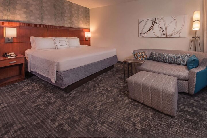 Room 7 of 24