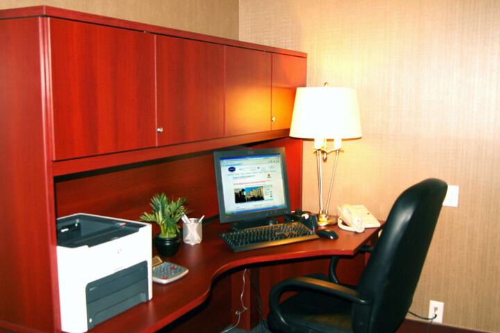 Hampton Inn & Suites by Hilton Laval