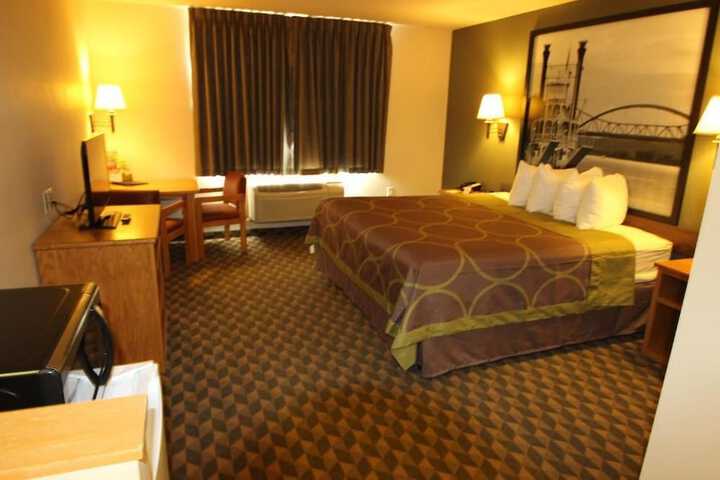 Room 9 of 31