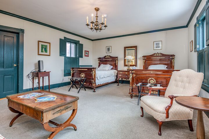 Wayside Inn