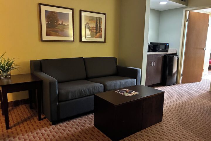 Euro Suites Hotel