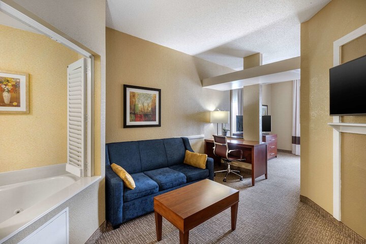 Room 30 of 51