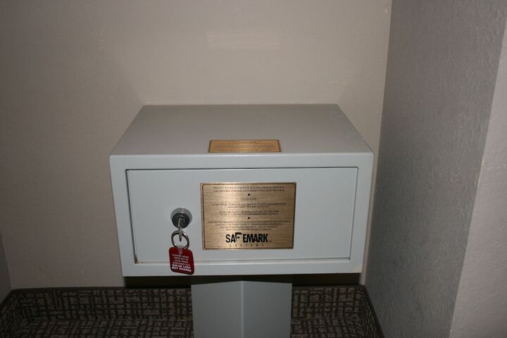 Room 26 of 40