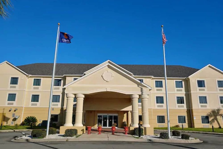 Hotel 9 of 61