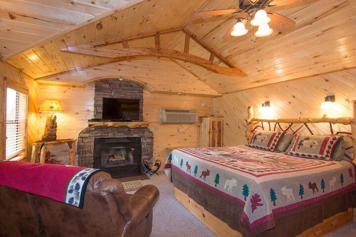Upper Canyon Inn & Cabins