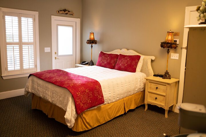 Room 32 of 108