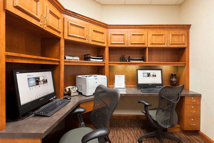 Hilton Garden Inn Naperville / Warrenville