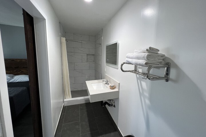 Room 11 of 20