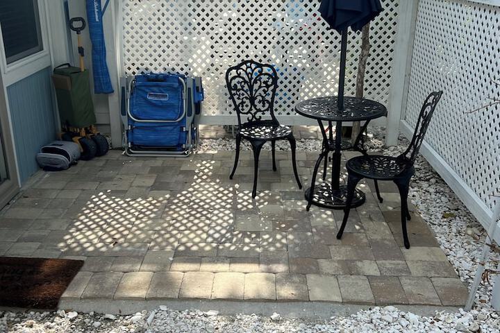 Tarpon Tale Inn