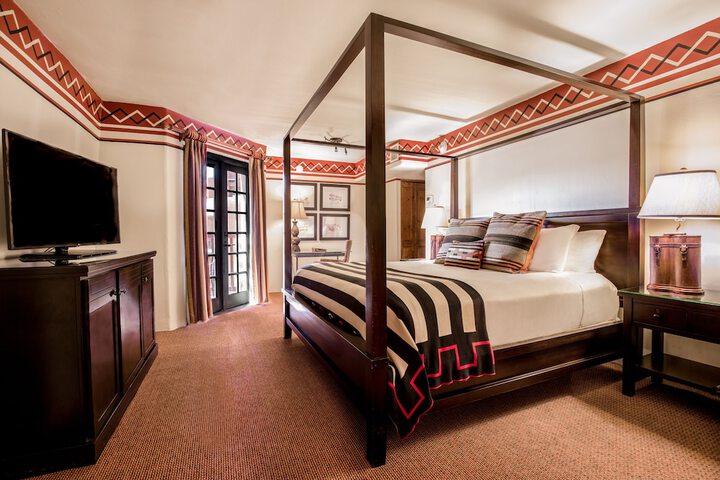 Room 28 of 37