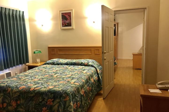 Room 13 of 24