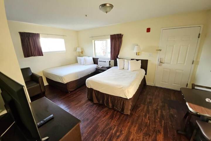 Room 9 of 20
